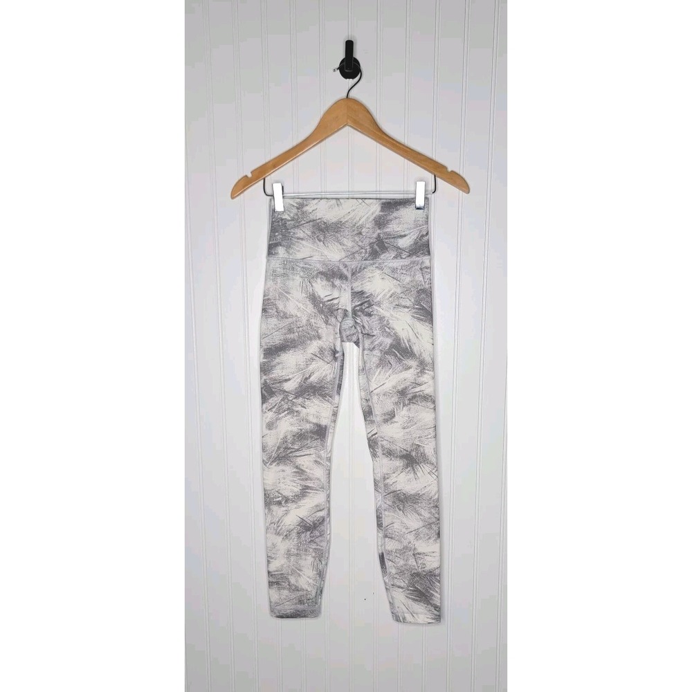 Lululemon Wunder Under High-Rise 7/8 Tight Women's Size 4 Full On Luxtreme